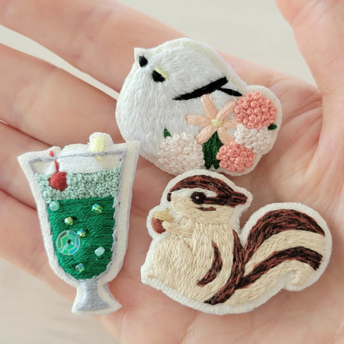 クリームソーダの刺繍ブローチ【受注製作】 ブローチ choco mint 通販