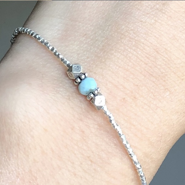 多角形ビーズのカレンシルバー と天然石ラリマーのブレスレット 長さはオーダーで 4,731円