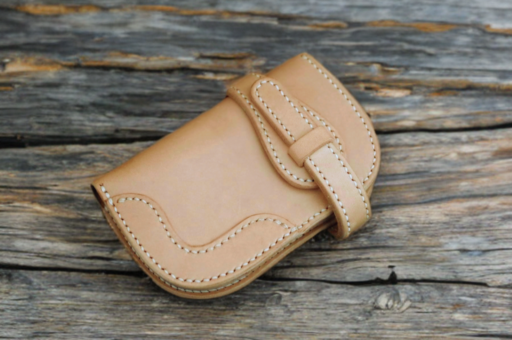 本革のハーフ財布バイカースベルト（受注生産）