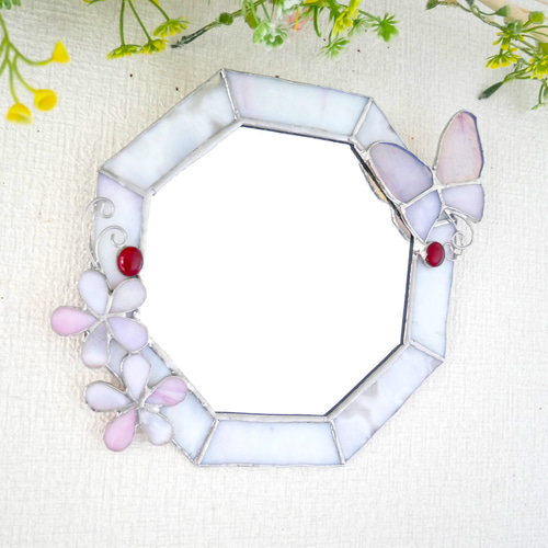 ✴︎:.。淡いブルーの八角形鏡♪ (size20㎝/max23） ステンドグラス