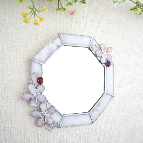 ✴︎:.｡淡いピンク&ホワイトの八角形鏡♪花3つ （size20/Max22