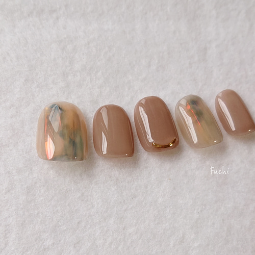 【未使用】ネイルチップ　ニュアンスネイル くすみグリーン×ベージュ 大人ニュアンスネイルチップ｜秋冬オール