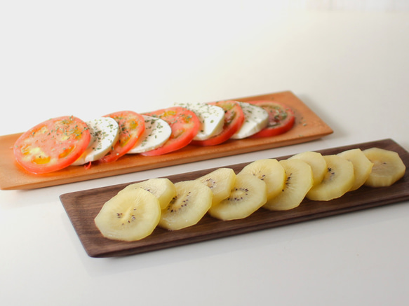 サンマを乗せるのにちょうどいい木製皿（ウォールナット長皿） 6枚目の画像