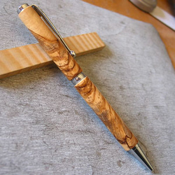 【オリーブ】　木軸ボールペン　滑らかな木肌【即日発送】　　　　　　　　　　　　　★シャープペンに変更可 2枚目の画像
