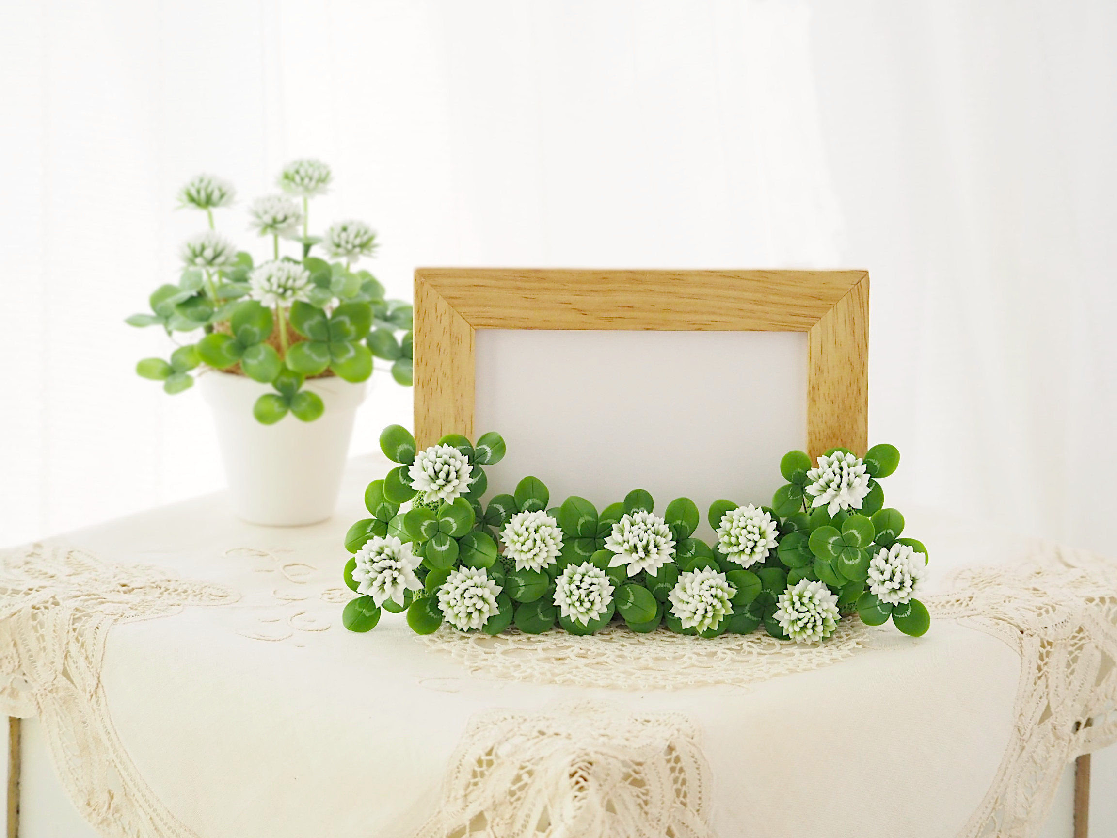 【受注】シロツメクサいっぱいのフォトフレーム　L判サイズ　横置き