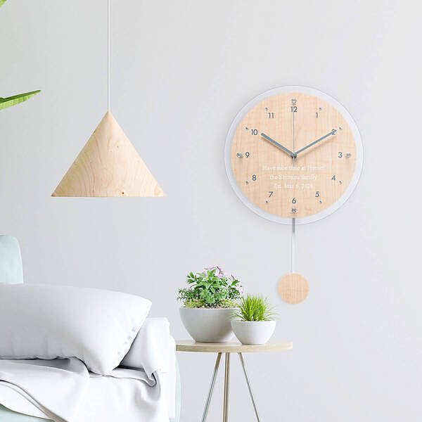 【名入れ】ゆっくりスイングする振り子が心落ち着く ペンデュラムクロック アンティール ナチュラル (電波時計)