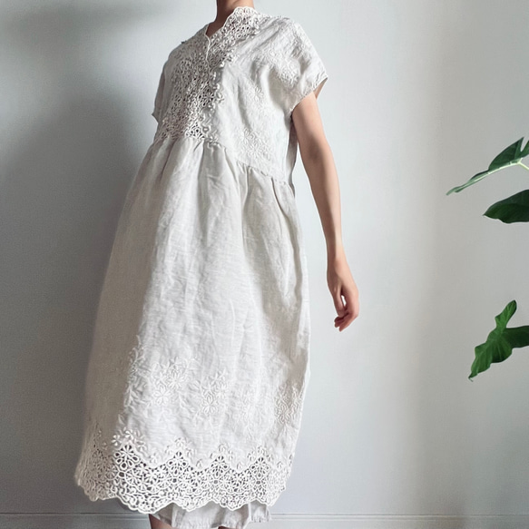 Vネックレースワンピース(生成) 11枚目の画像