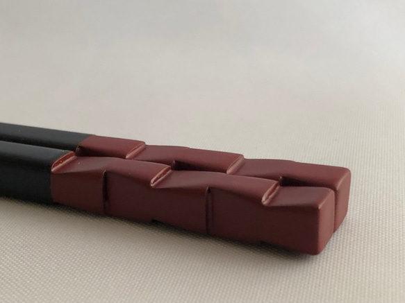 箸　市松　朱×溜塗（長さ21.5㎝） 5枚目の画像