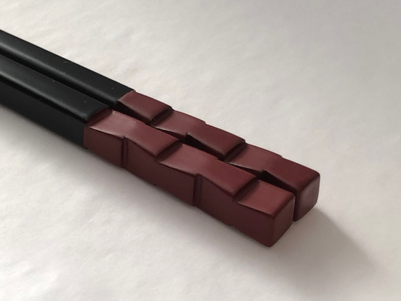 箸　市松　朱×溜塗（長さ21.5㎝） 1枚目の画像