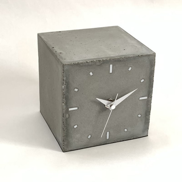 キューブ時計C-type コンクリート製　-コンクリート/モルタル/セメント雑貨- 2枚目の画像