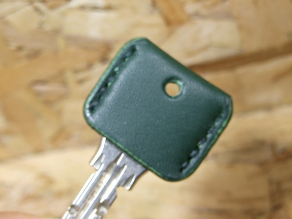 マットグリーンのキーカバー　 5枚目の画像