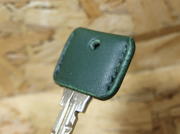 マットグリーンのキーカバー　 4枚目の画像