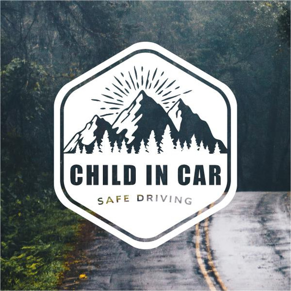 【CHILD IN CAR】カーステッカー 1枚目の画像
