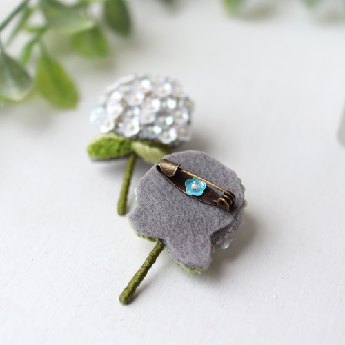 再販>可憐なお花が咲き乱れるオートクチュール刺繍の紫陽花 再販>可憐なお花が咲き乱れるオートクチュール刺繍の紫陽花