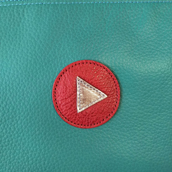本革フラットポーチL◆再生ボタン(ターコイズ)◆いろいろ使える♪横長マルチレザーケース◇皮 5枚目の画像