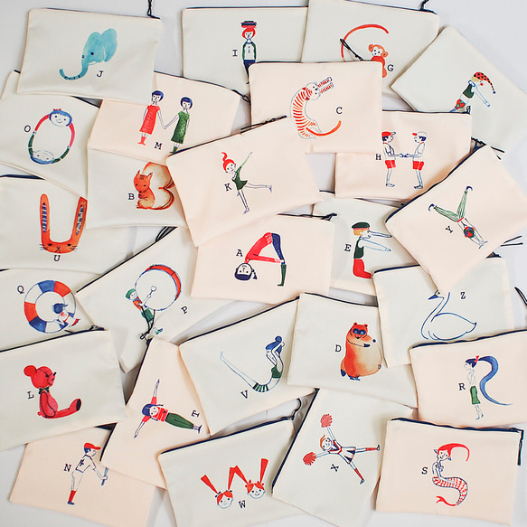 【廃盤品 セール!】ABCポーチ（Mサイズ） 1枚目の画像