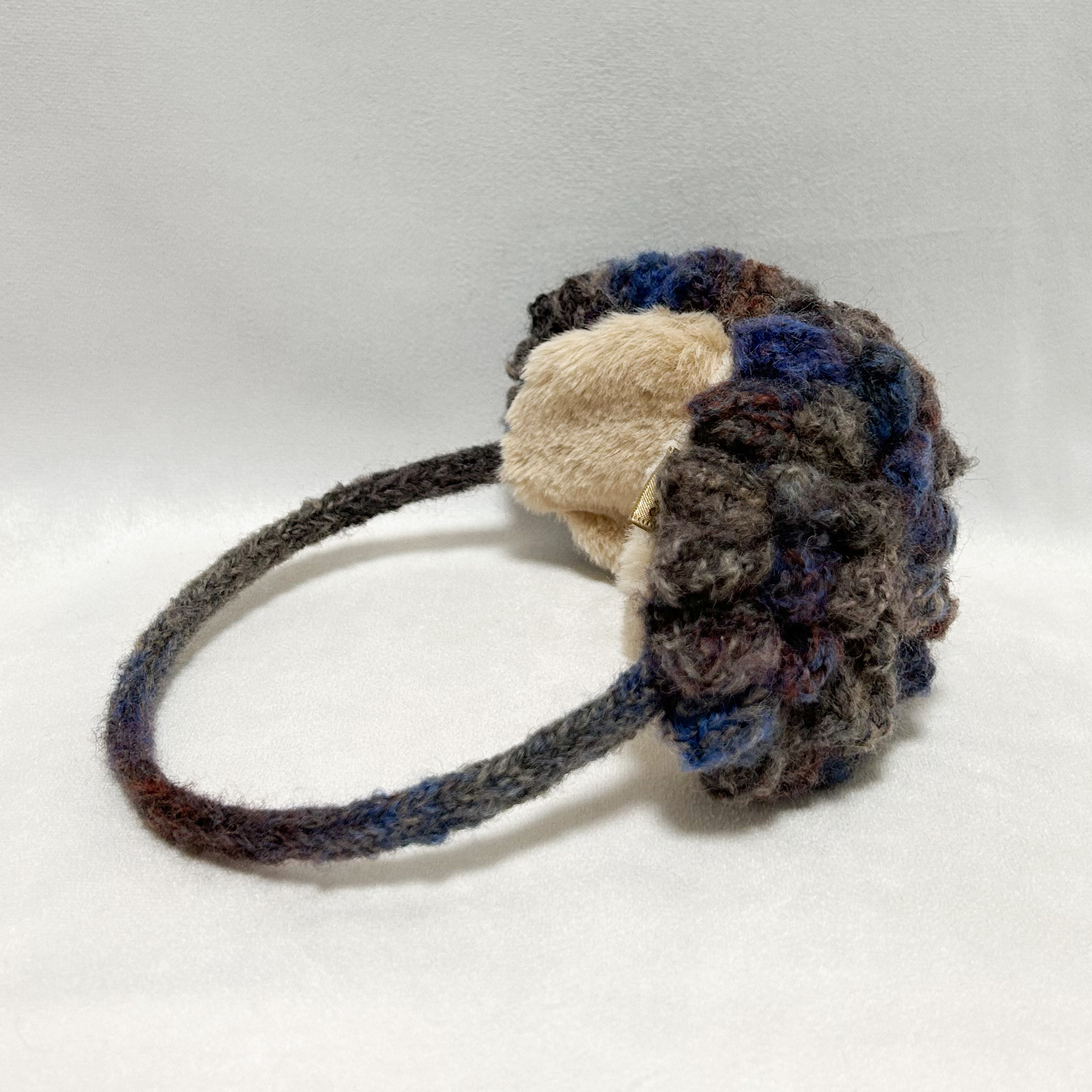 《手編みイヤーマフ》Color Dahlia 段染めイヤーマフ［Fog Blue／フォグブルー］手編み 冬小物 防寒