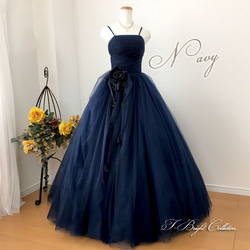 ネイビーのカラードレス、新品三段パニエ、コサージュ、ネックレス付き ネイビーのカラードレス、新品三段パニエ、コサージュ、ネックレス付き