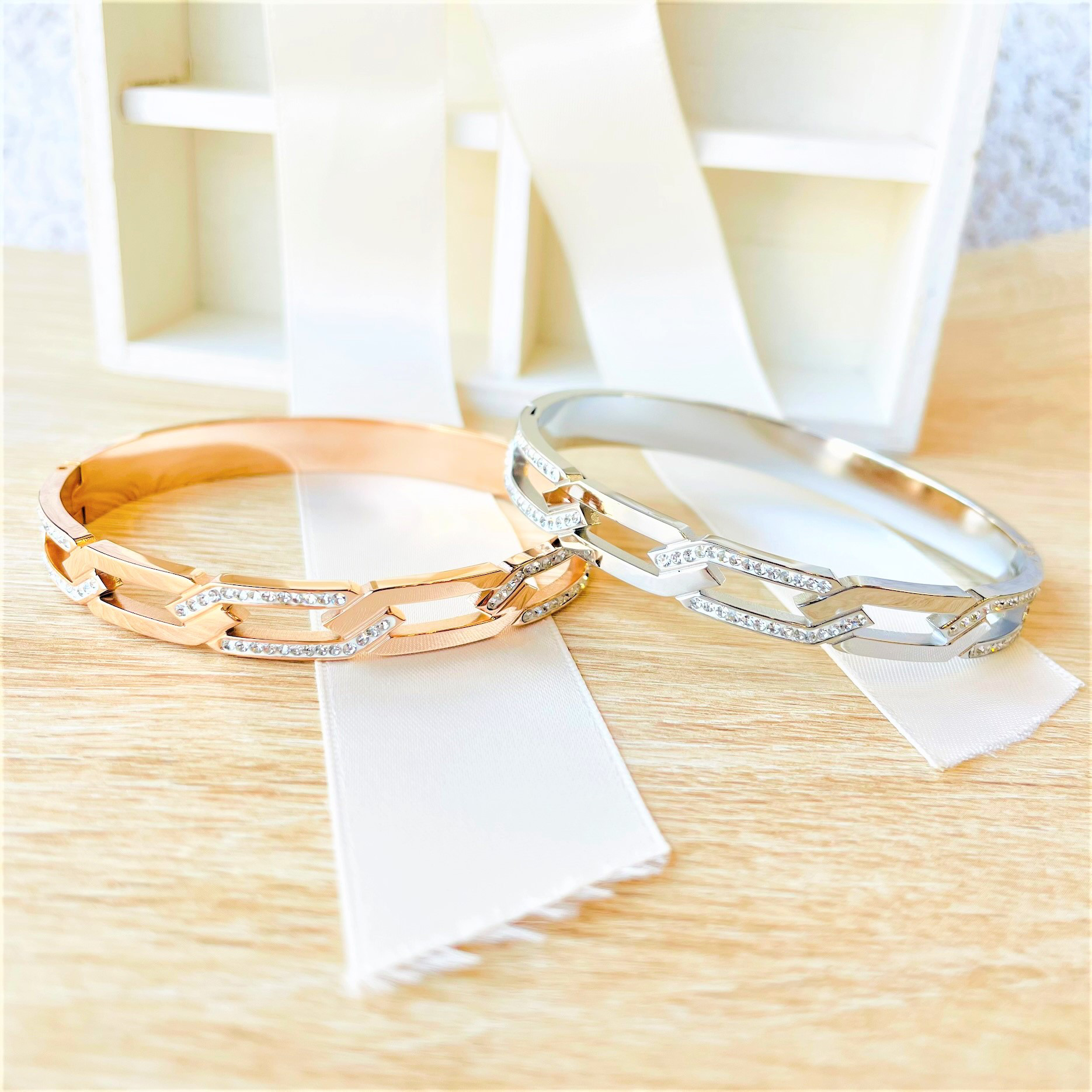 Vintage gold bangle - Etsy 日本