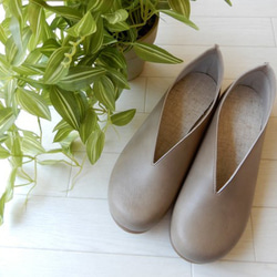 すぽっと履けて♪楽ちん♪♪幅広対応・Ⅴカット・大人ナチュラル・柔らか・フラットシューズ・105 5枚目の画像