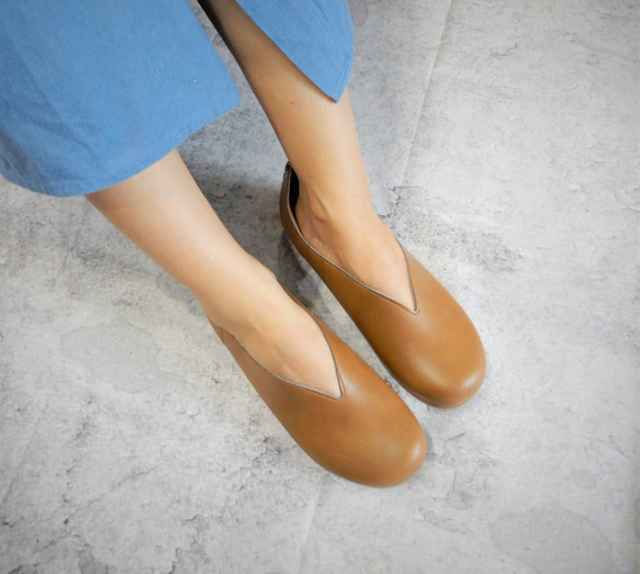 すぽっと履けて♪楽ちん♪♪幅広対応・Ⅴカット・大人ナチュラル・柔らか・フラットシューズ・105 6枚目の画像