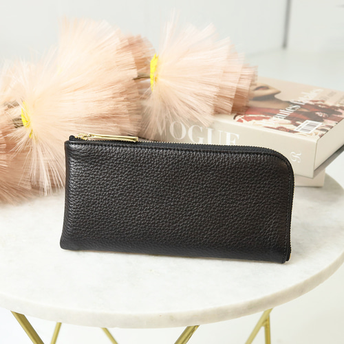 Hashtag ブラック　Lジッパー　財布 Black zipper wallet now on sale! - YouTube