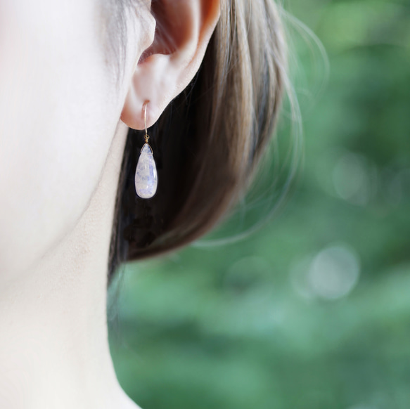 14KGF 大皇家藍色月光石吊式耳環 ~Lisa 第2張的照片