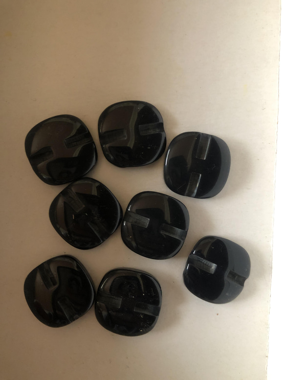 アンティーク ボタン 4個セット 大 ビンテージ 昭和 レトロ 個性的 ハンドメイド素材 四角 黒　青　ブラック アクセ 5枚目の画像