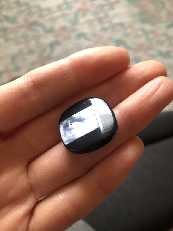 アンティーク ボタン 4個セット 大 ビンテージ 昭和 レトロ 個性的 ハンドメイド素材 四角 黒　青　ブラック アクセ 4枚目の画像