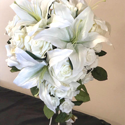 ユリとバラのキャスケードブーケ&ブートニア ブーケ api