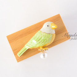 K18 羽型　ブローチ　4g 18金 K18 羽型 ブローチ 4g 18金