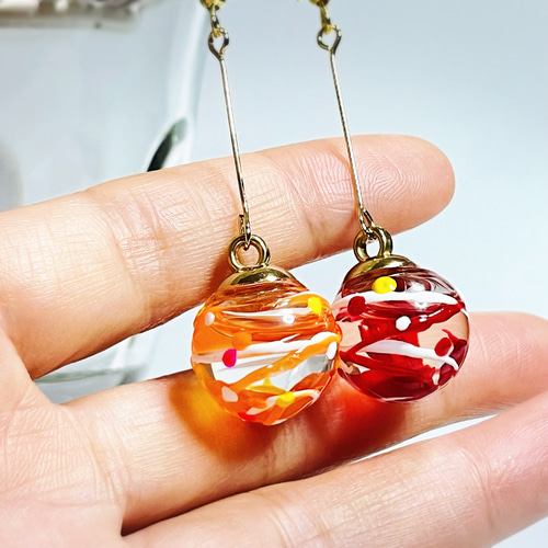 片耳販売‼️】手描き✨水風船ヨーヨーピアス、イヤリング✨夏祭り／夏  