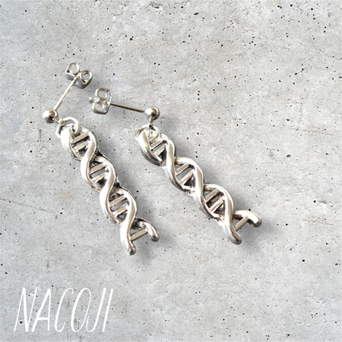 医療系・理系がグッとくるDNA二重螺旋構造ピアス mini ピアス