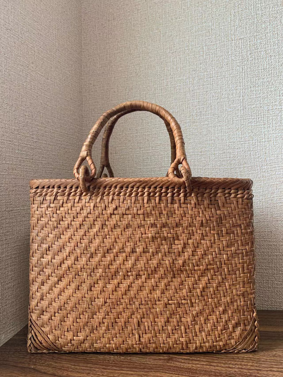 山葡萄かごバッグ(ハンドメイド) ※純国産ひご使用 楽天市場】山葡萄かごバッグ 極太ひご 純国産 レディースバッグ
