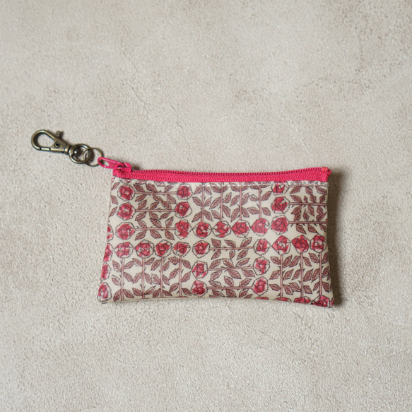 キーポーチ Sleeping Rose　リバティラミネート生地 5枚目の画像