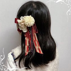 Shichi-Go-San Hair 髮飾，絲帶，花朵，紅色，淺藍色，大正浪漫裝飾，花朵和絲帶，5 種顏色 [可重複使用夾式] 第1張的照片