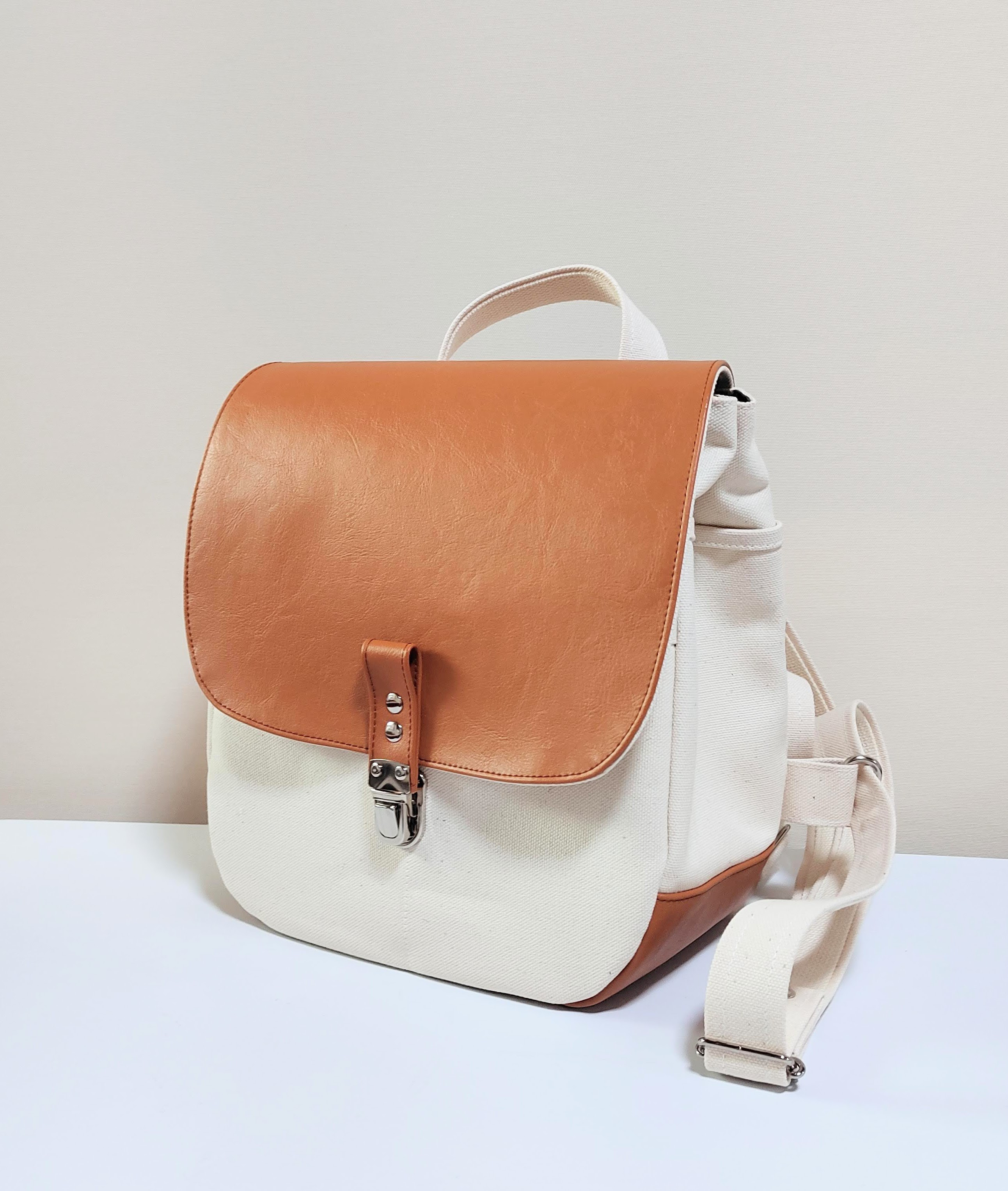 キナリ帆布×キャメルレザー(pvc)ミニリュック