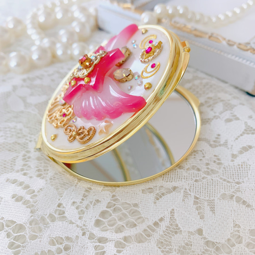 ◆001　魔法少女　変身　コンパクト　ミラー　ハンドメイド　作家様　限定出品 久しぶりにいっぱい作った！ ⭐️ドリーミィハートコンパクト