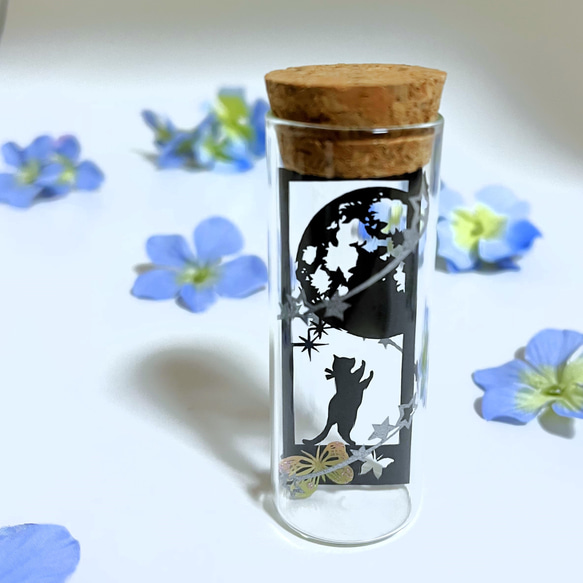 小瓶切り絵：「星降る夜に」　～ネコ×満月（A）～ 4枚目の画像