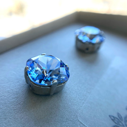 スワロフスキー®︎ カフス Carré アクアマリン ギフトボックス付 10枚目の画像