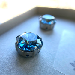 スワロフスキー®︎ カフス Carré アクアマリン ギフトボックス付 12枚目の画像