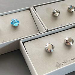 スワロフスキー®︎ カフス Carré アクアマリン ギフトボックス付 7枚目の画像