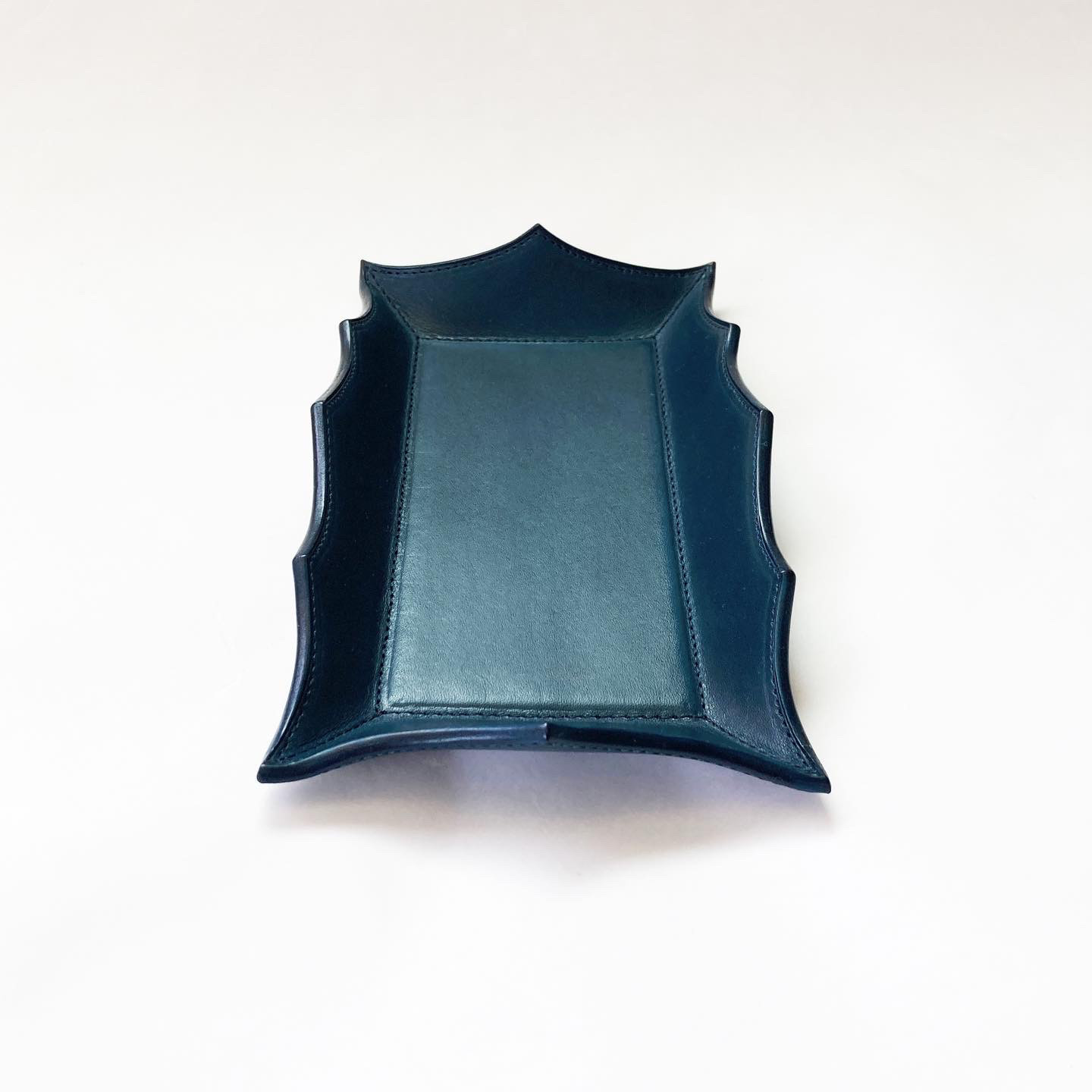 番外編"Wave" レザートレイ(キャッシュトレイ) ブッテーロ<ネイビー>  ネーム刻印無料