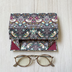 たためる箱　～メガネケース・ペンケース～（ウィリアムモリス・ストロベリースウィーフPK） 3枚目の画像