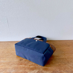 「Box Tote」迷你尺寸「Cocoa x Navy（海軍藍）」/倉敷帆布8號【訂製】 第5張的照片