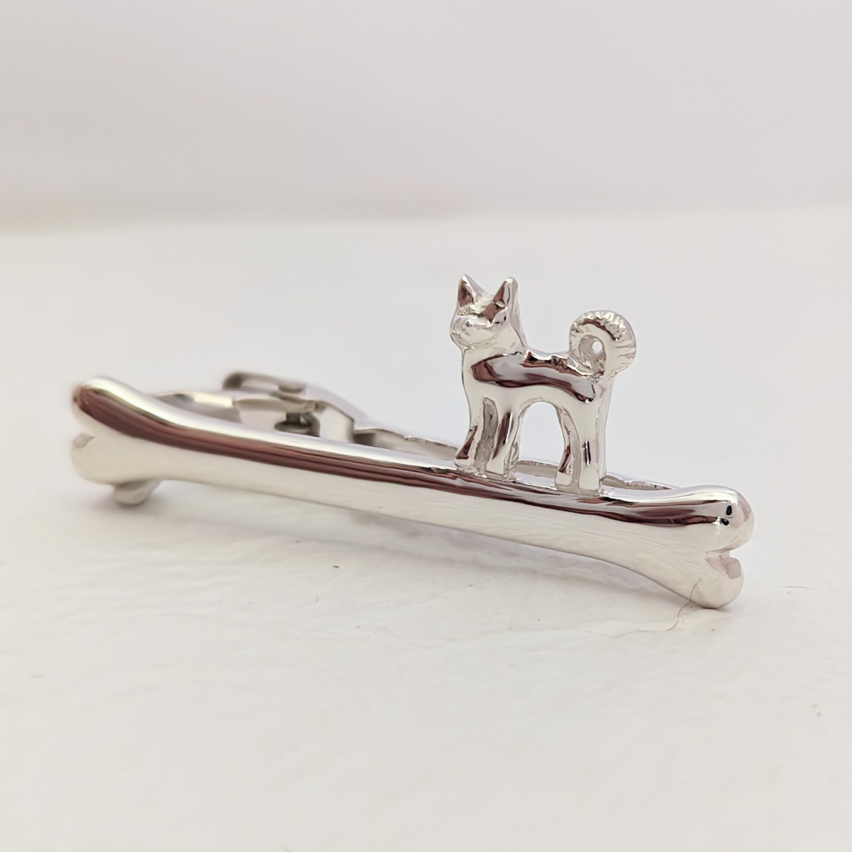 ワンタイピン　秋田犬　シルバーネクタイピン