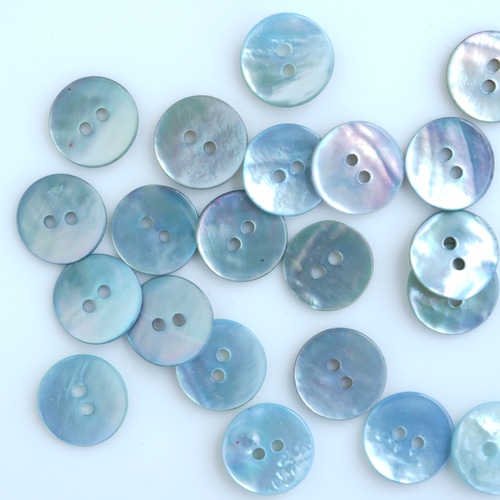 3個) 12mm カラー貝ボタン アイスブルー フランス製 ＊ 天然素材