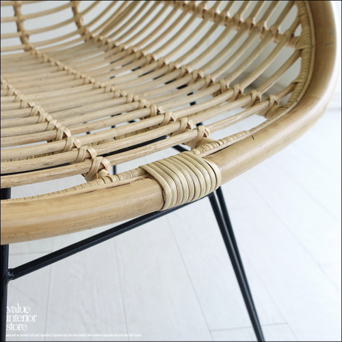 インベロップチェアN ラタンチェア イス 椅子 鉄脚 手作り 手編み 籐