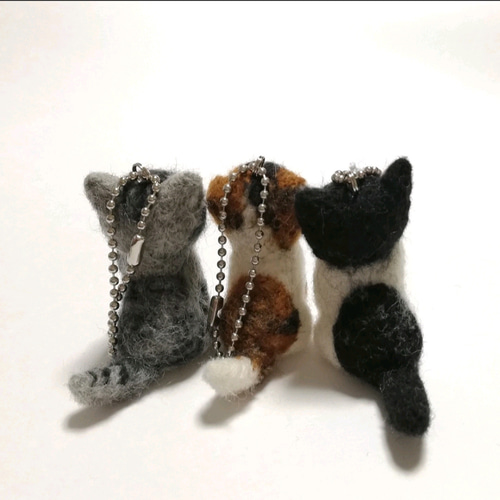 □受注制作 羊毛フェルトの小さな子猫(黒猫) 猫グッズ 猫雑貨