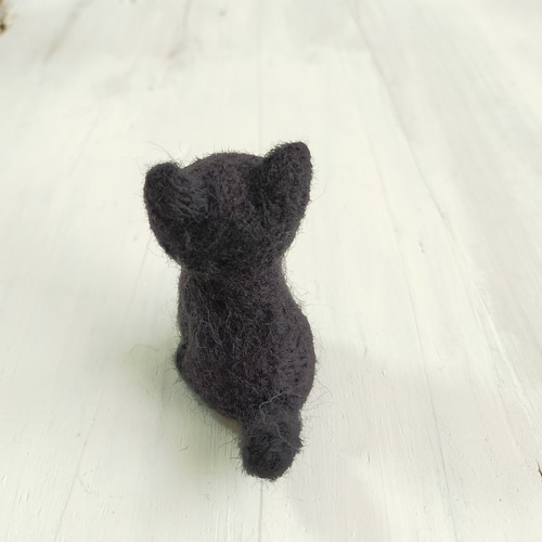 □受注制作 羊毛フェルトの小さな子猫(黒猫) 猫グッズ 猫雑貨 羊毛
